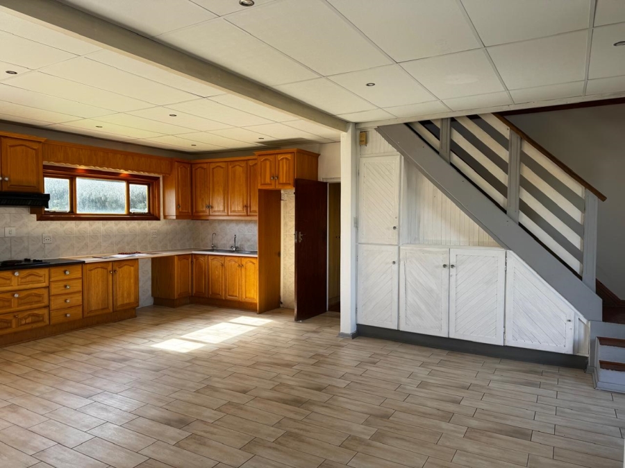 5 Bedroom Property for Sale in Kabeljauws Eastern Cape